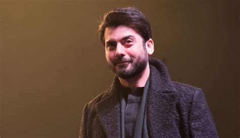  Pakistani Superstar Performance: Fawad Khan Mesmerizes Fans at Seoul Concert!